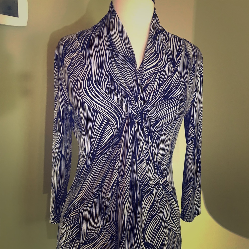 Grace Elements geometric top.